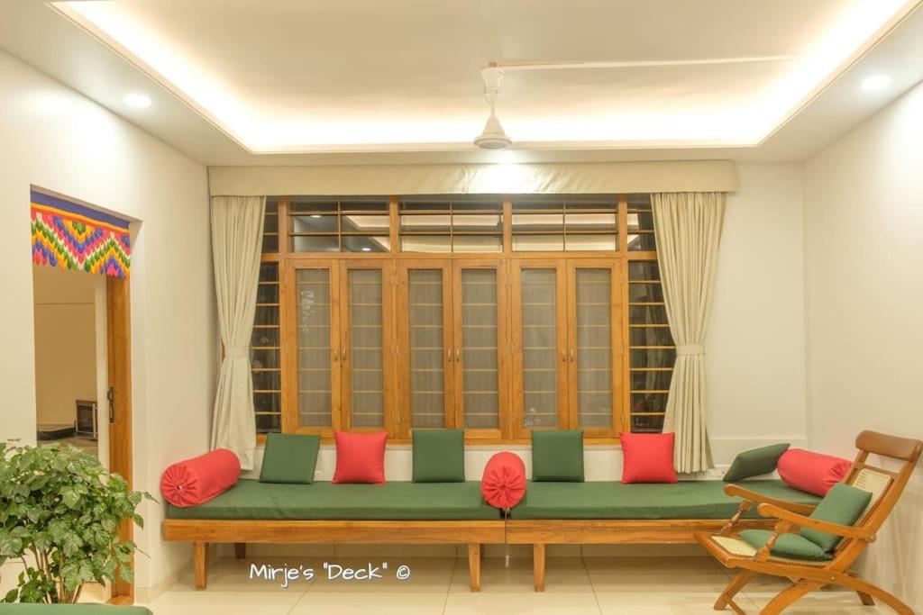 Mirje'S Deck - Homestay - Family Rooms Kolhapur Zewnętrze zdjęcie